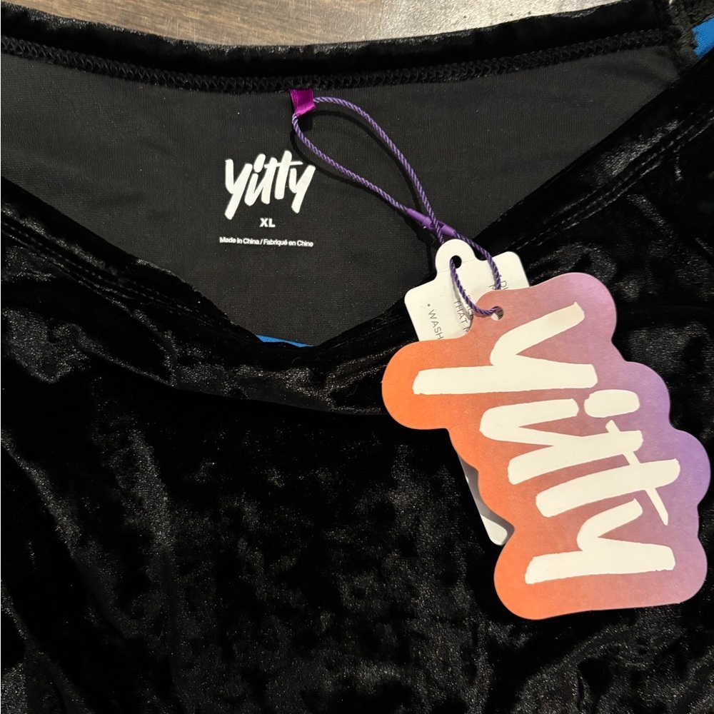 YITTY Black Velvet Off-Shoulder Crop Top - Picture 2 of 8
